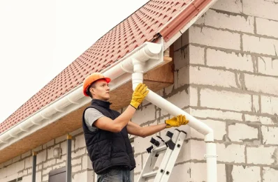 Pose et remplacement de gouttières à Charmoille
